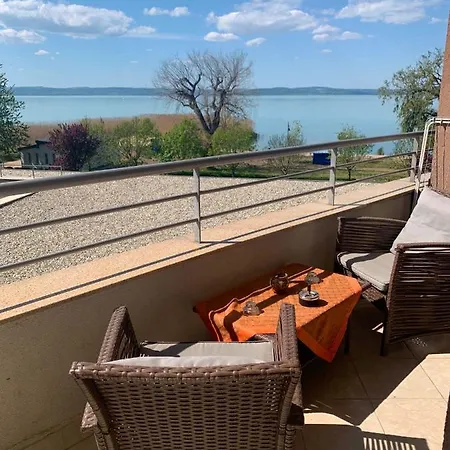 Club218 Apartament Siófok