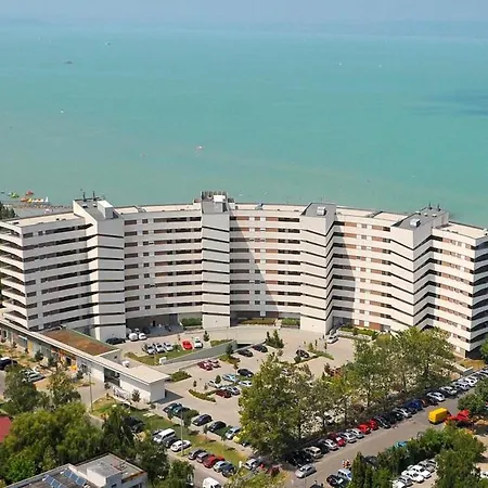 Apartament Club218 *