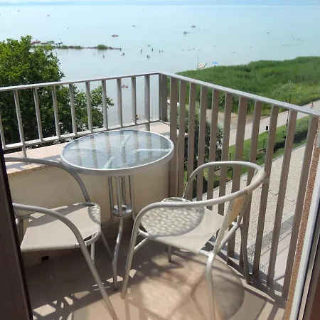 Club218 Apartament *