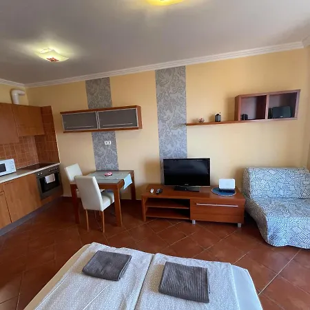 Club218 アパート *