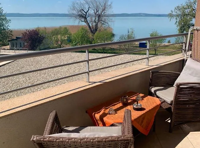 Club218 Apartman Siófok